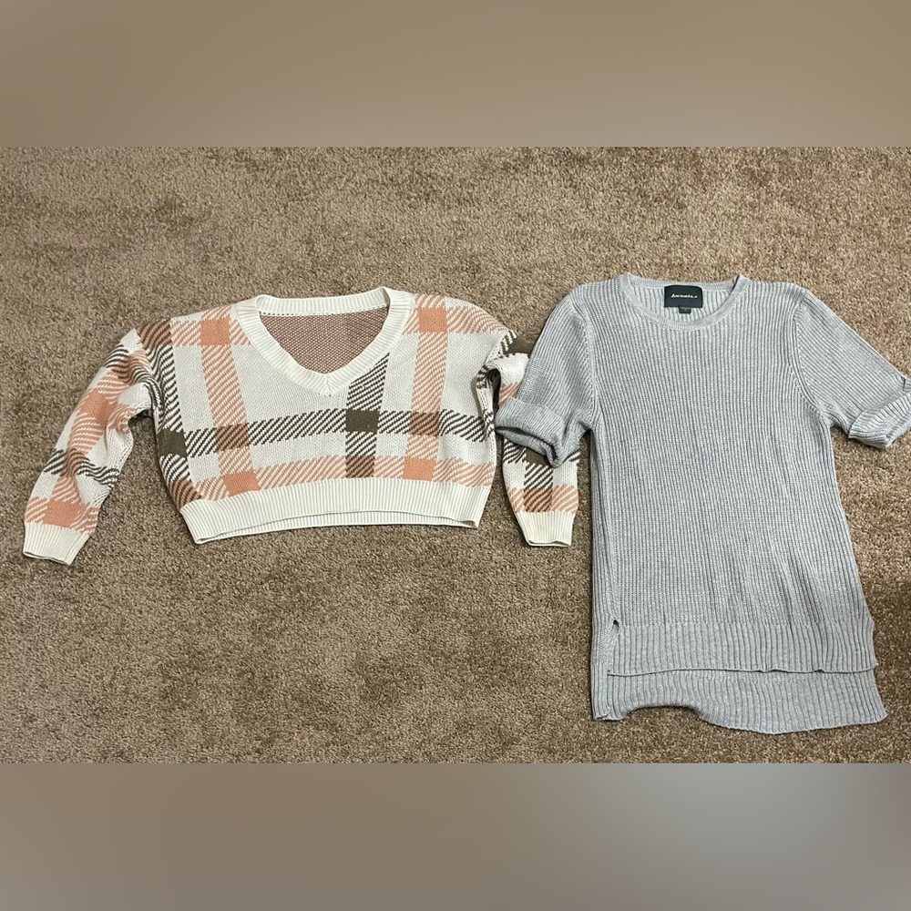 2pc Bundle Women’s M Plaid and Ribbed Sweater Set